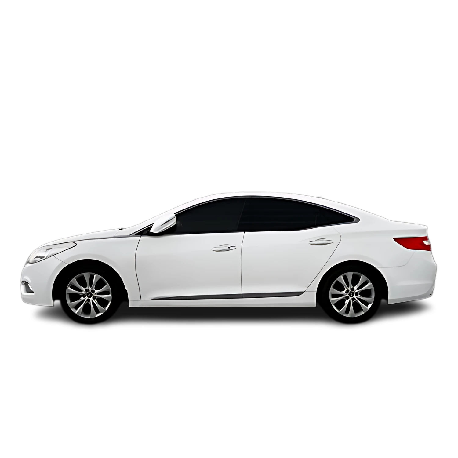 Hyundai Azera with the Partial Front area marked